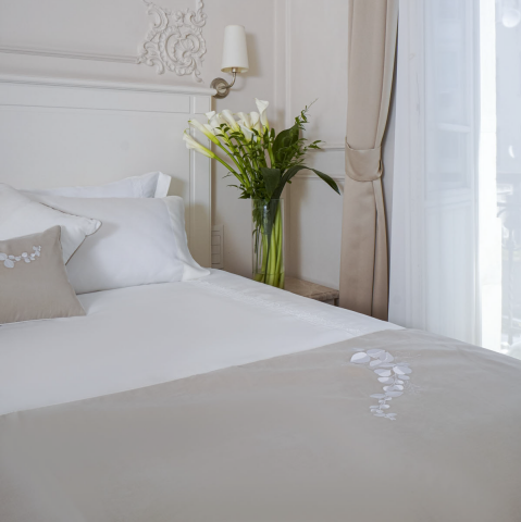 Dantelli Beyaz Okaliptüs Nevresim Takımı